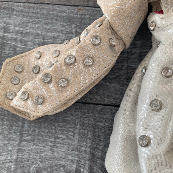 Buckle Rhinestone Purse - Picture 3 of 12